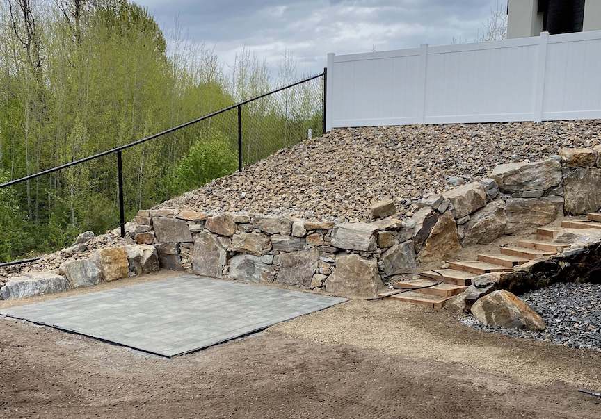 Rock-Wall-and-Pavers